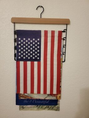 Seasonal Garden Flag Lot w/ Display Rack Studio M Susan Winget